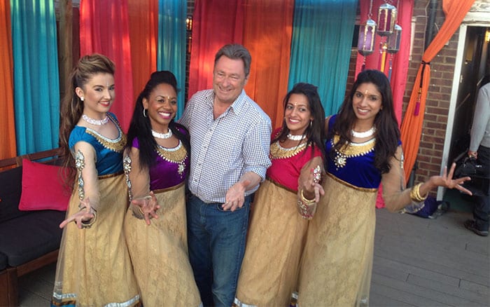 20-alan-titchmarsh-indian-dancers-bollywood