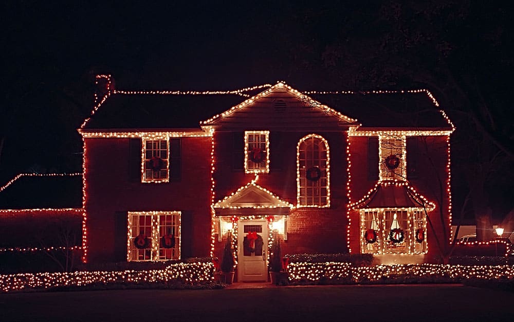 large-house-outlined-christmas-lights