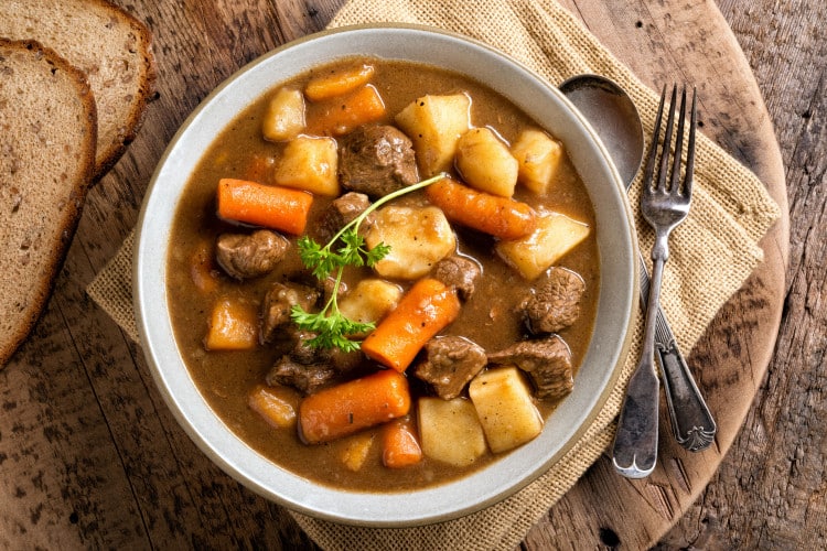 heart beef stew, containing turnips