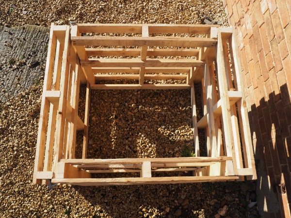 Pallet compost bin